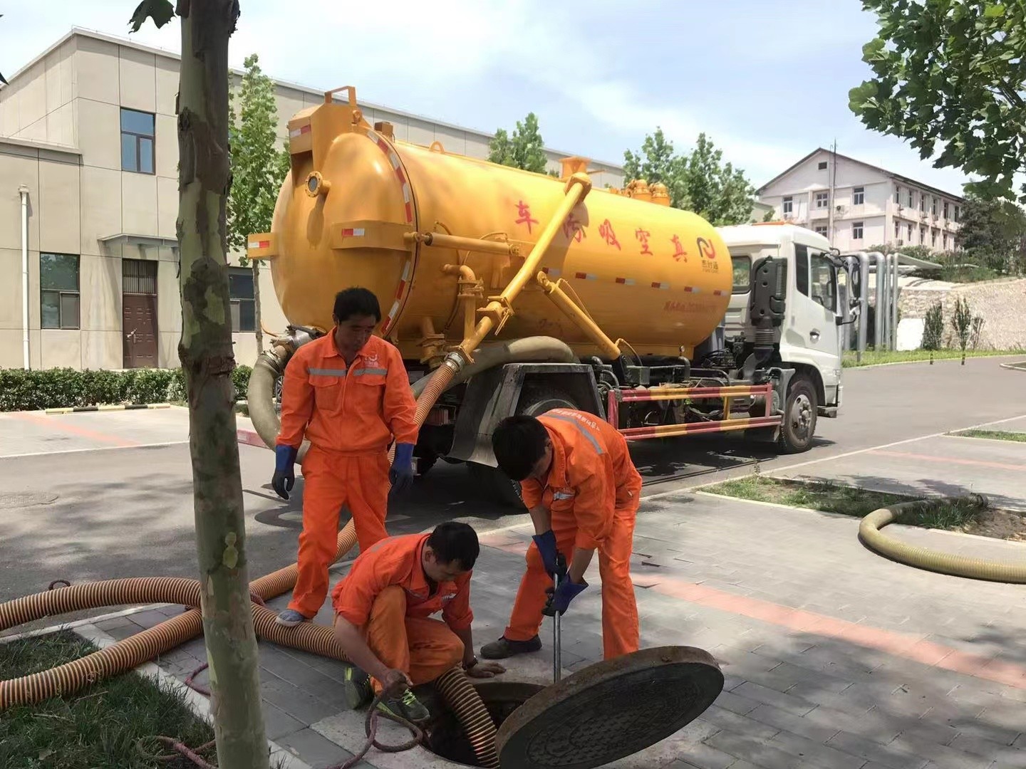 大厂化粪池清理与5-8吨吸粪车施工效率分析